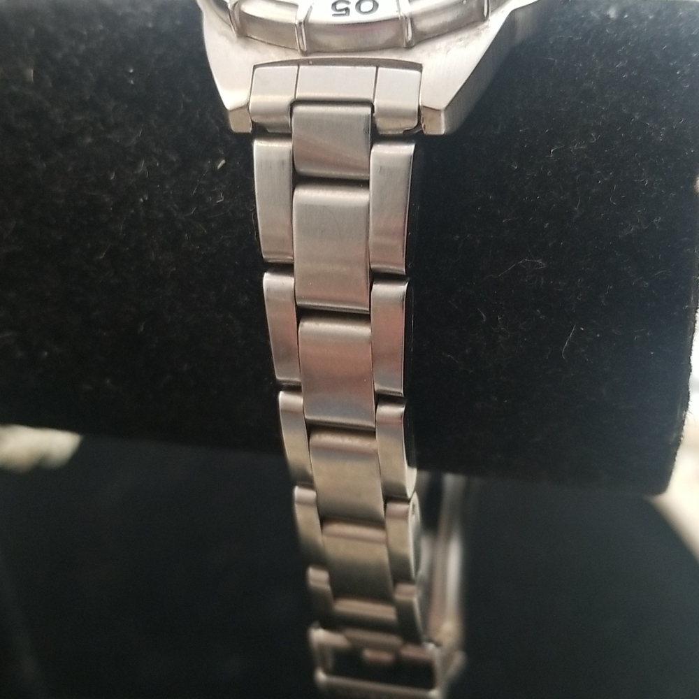 GUESS Waterpro Ladies Watch - Picture 2 of 6